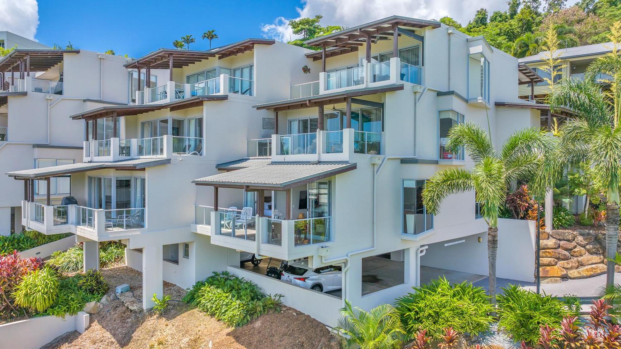 Whitsunday Reflections Aparthotel Airlie Beach Exterior photo