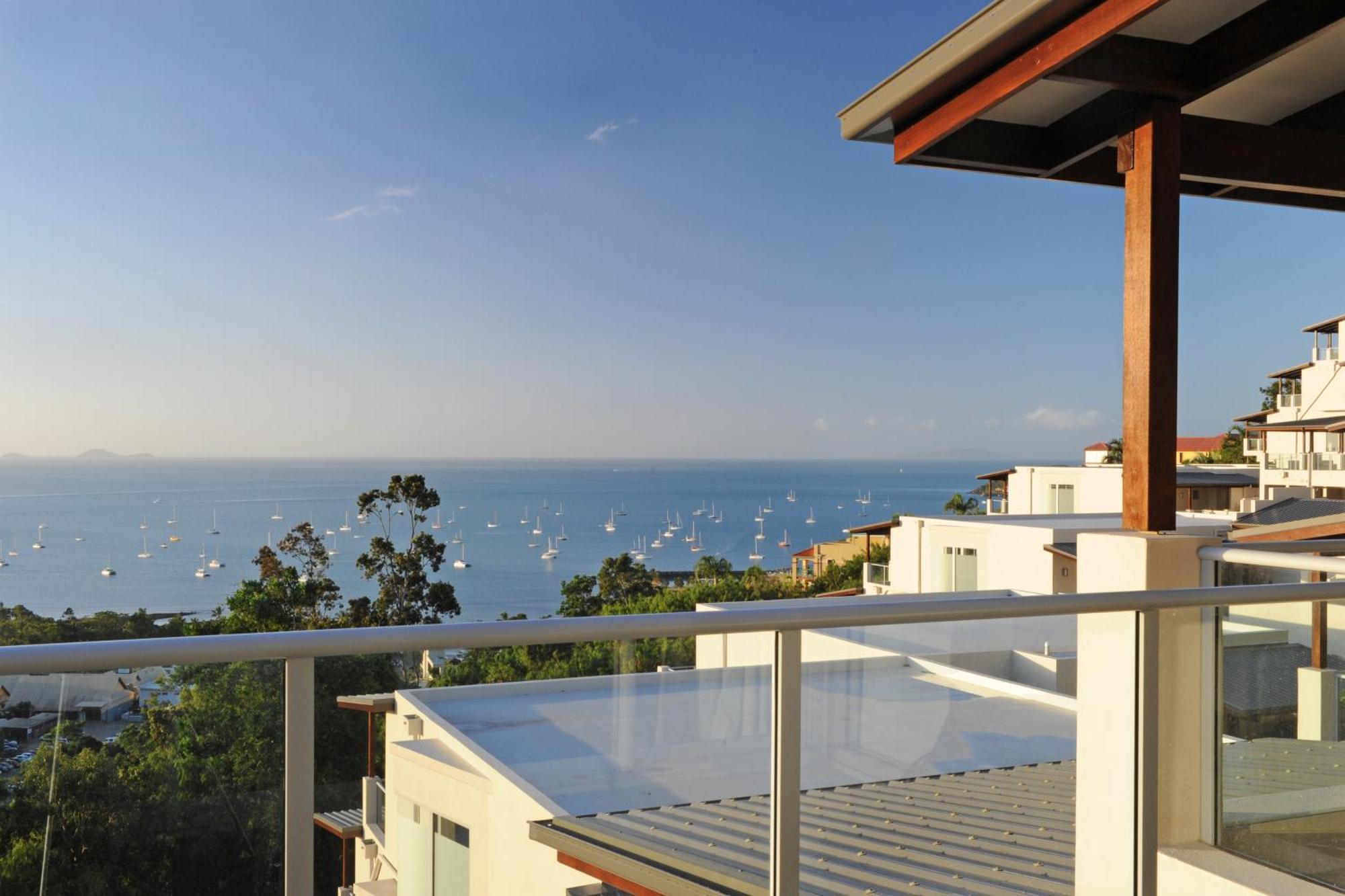 Whitsunday Reflections Aparthotel Airlie Beach Exterior photo