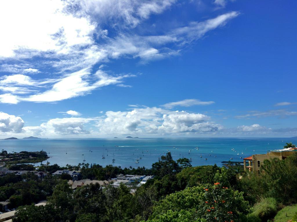 Whitsunday Reflections Aparthotel Airlie Beach Exterior photo