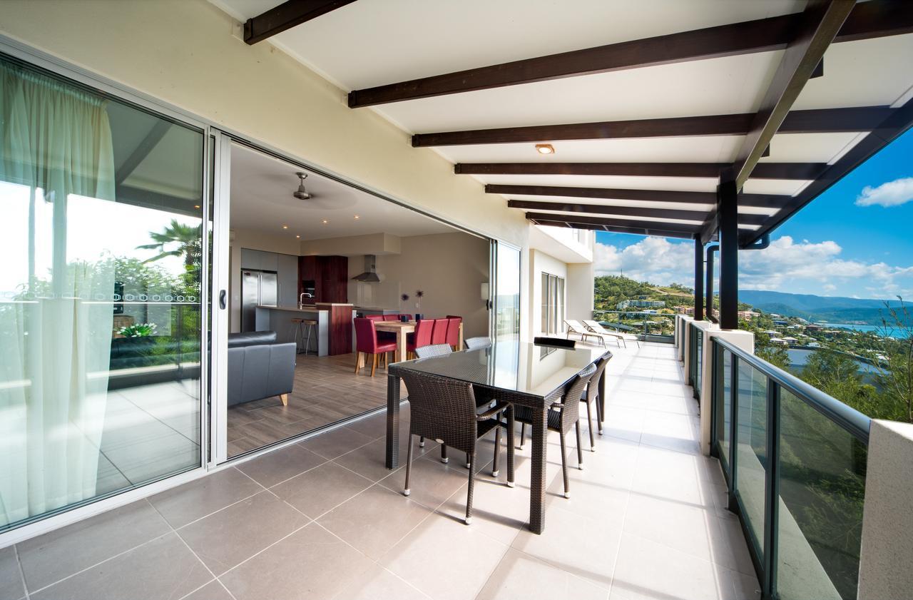 Whitsunday Reflections Aparthotel Airlie Beach Exterior photo